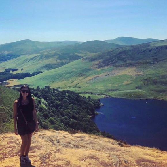 🩷😊MEET YOUR POSHER☺️🩷Call me Nina or Glam_Please1222🩷 - Picture 3 of 7